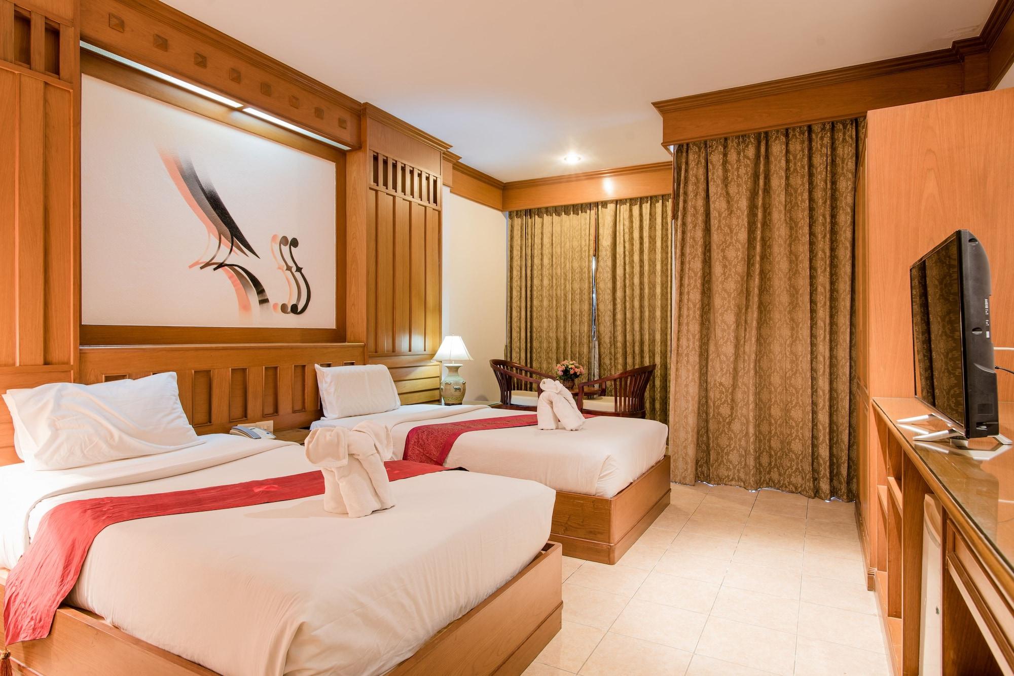 Cello Hotel Patong Exterior foto