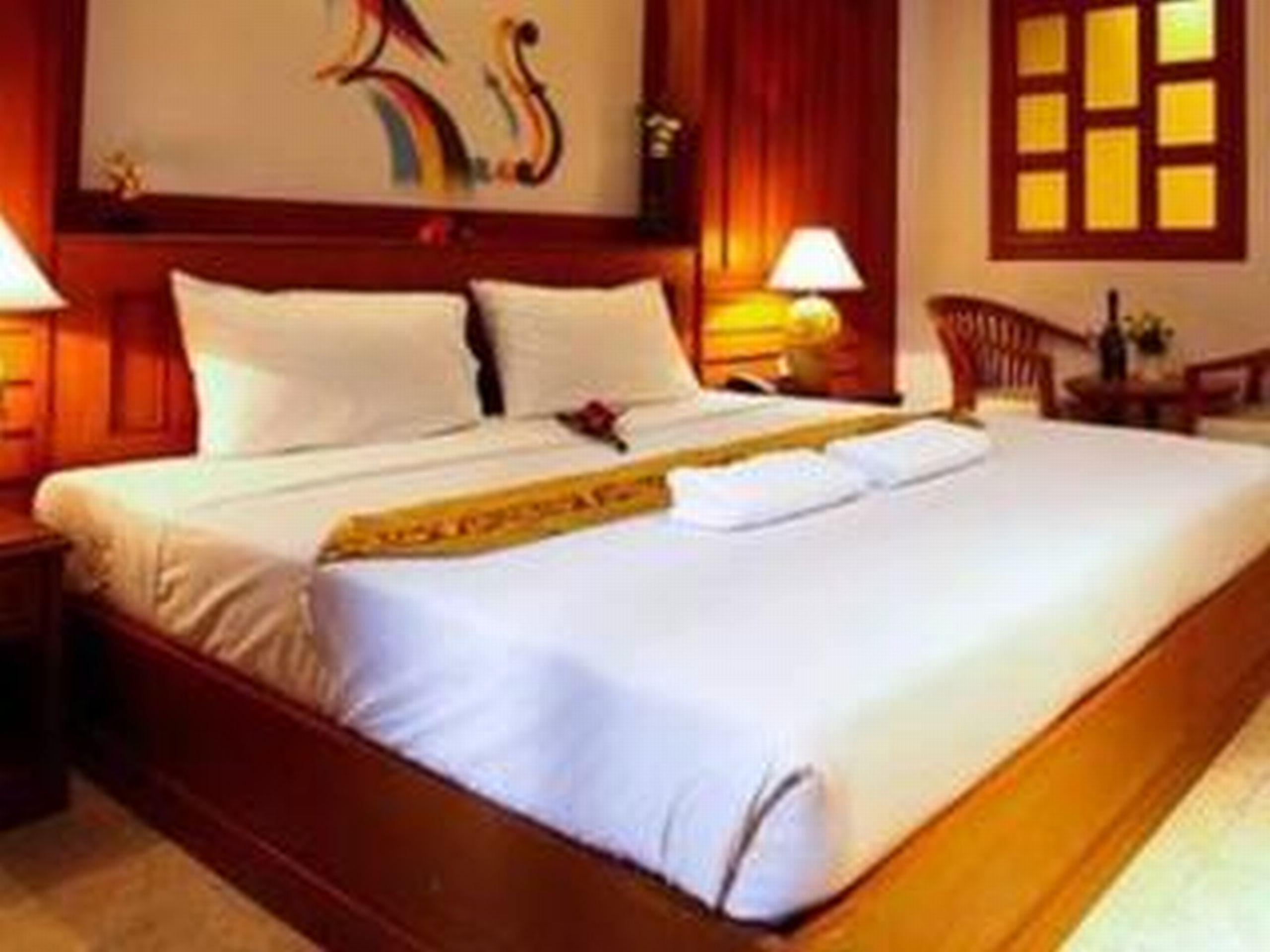 Cello Hotel Patong Exterior foto